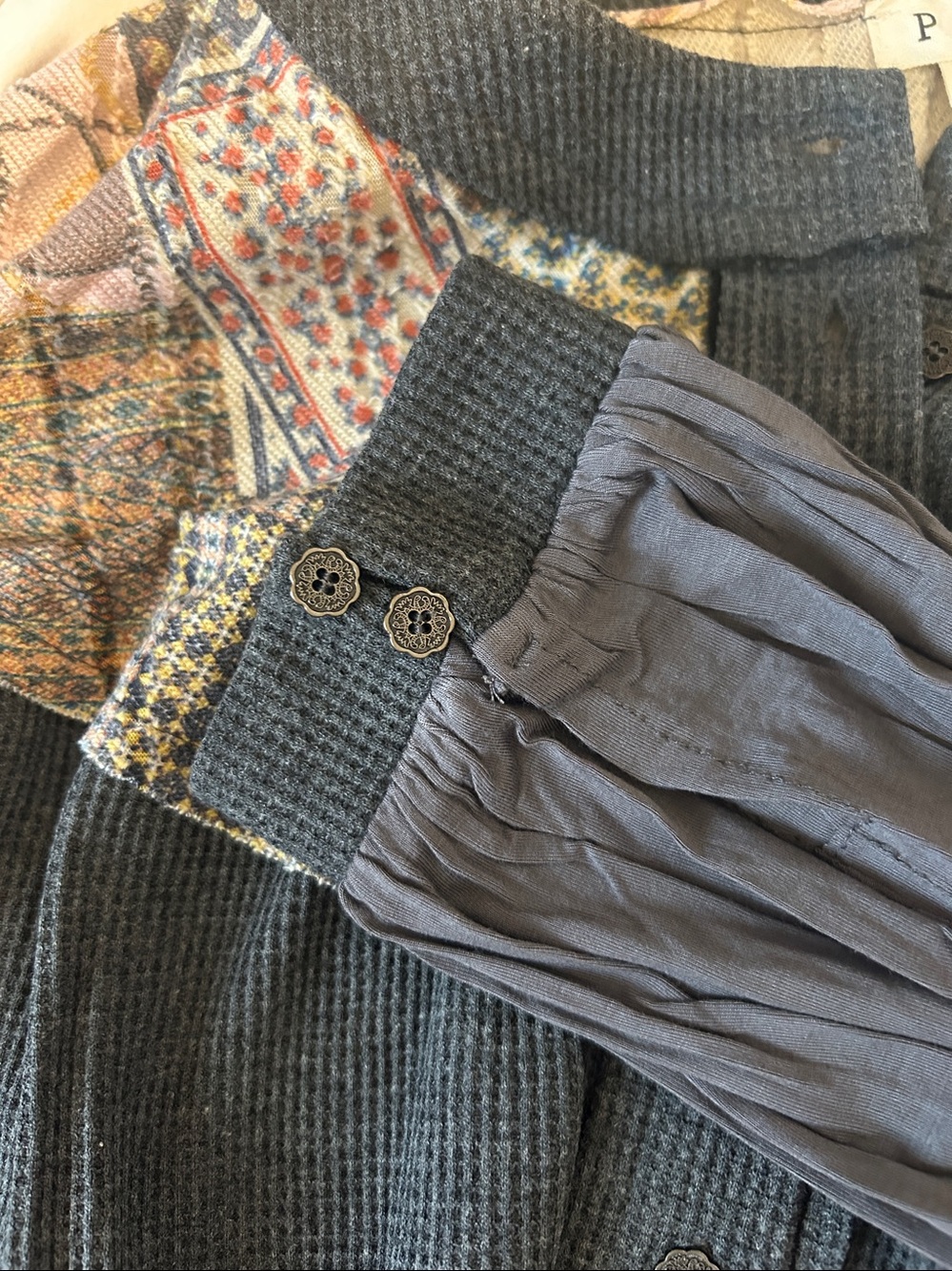 POL Mixed Print Patchwork Balloon Sleeve Charcoal Henley Pullover Top - Picture 8 of 9